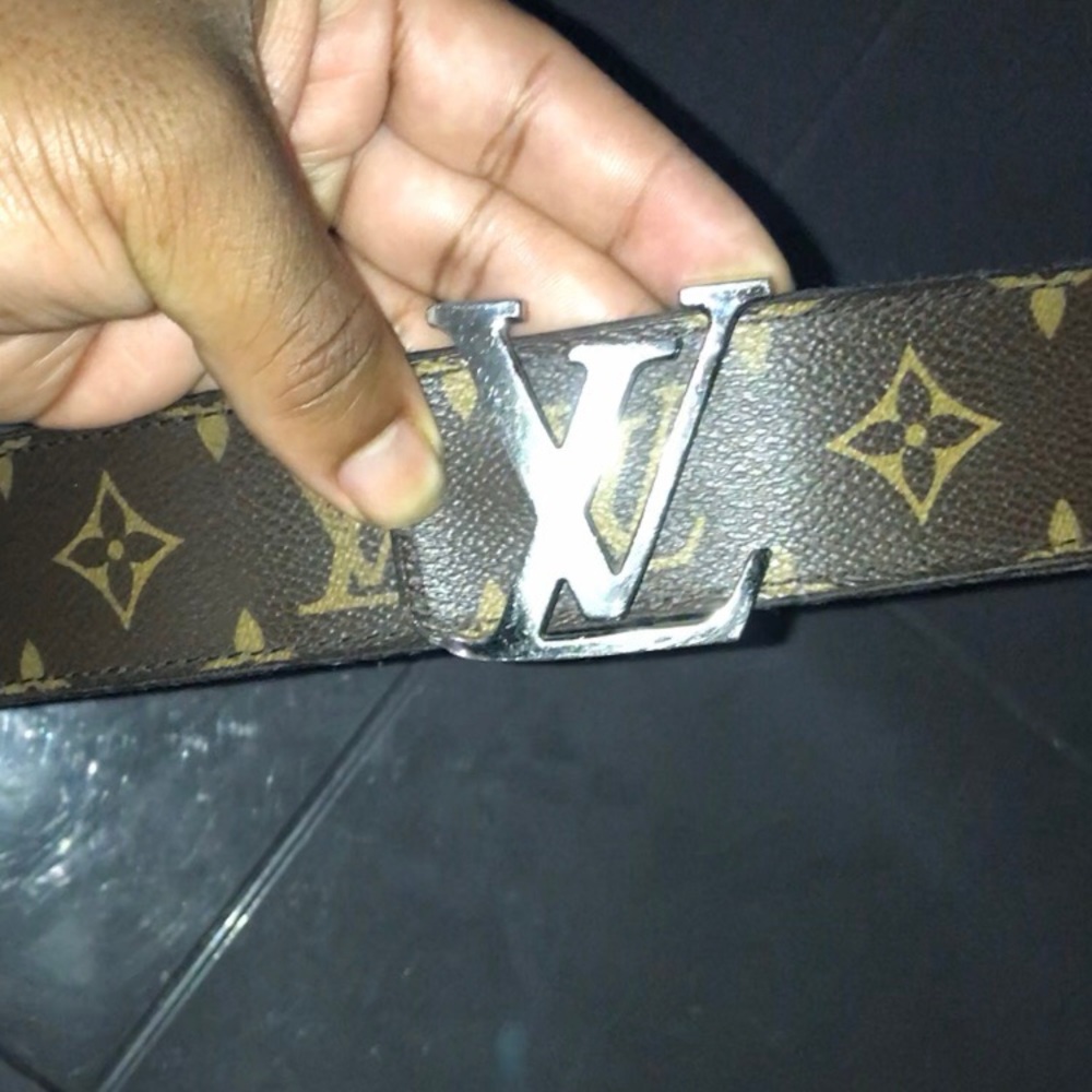 100% authentic Louis Vuitton belt comes with receipt dust bag and box